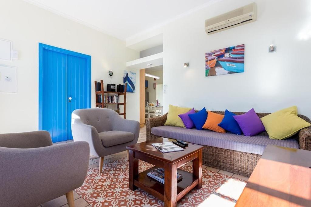 Refurbished Beachfront House, Pool, Ac, Wifi, Albufeira, Sea View Ferienhaus