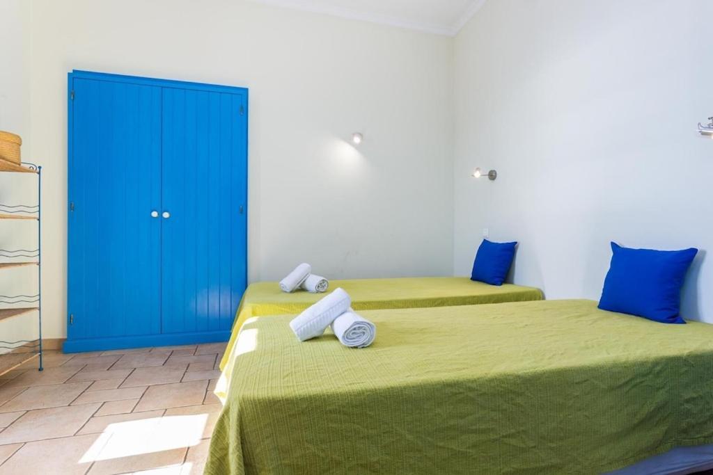 Refurbished Beachfront House, Pool, Ac, Wifi, Albufeira, Sea View Ferienhaus Albufeira
